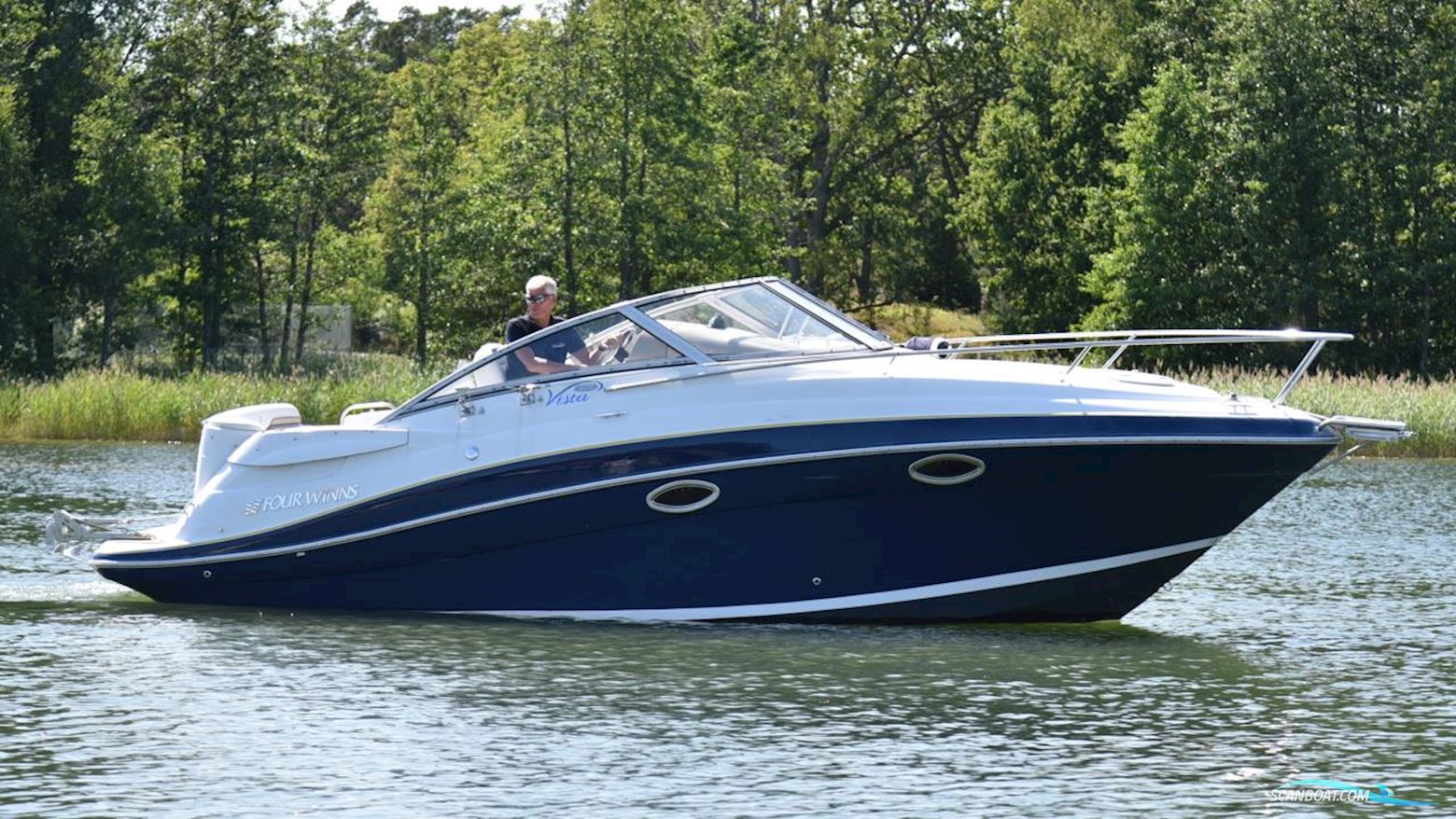Four Winns 258 Vista Motorboat 2006, with Volvo Penta engine, Sweden