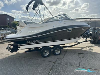 Four Winns 258 Vista Motorboat 2005, with Volvo Penta 5.7 engine, The Netherlands