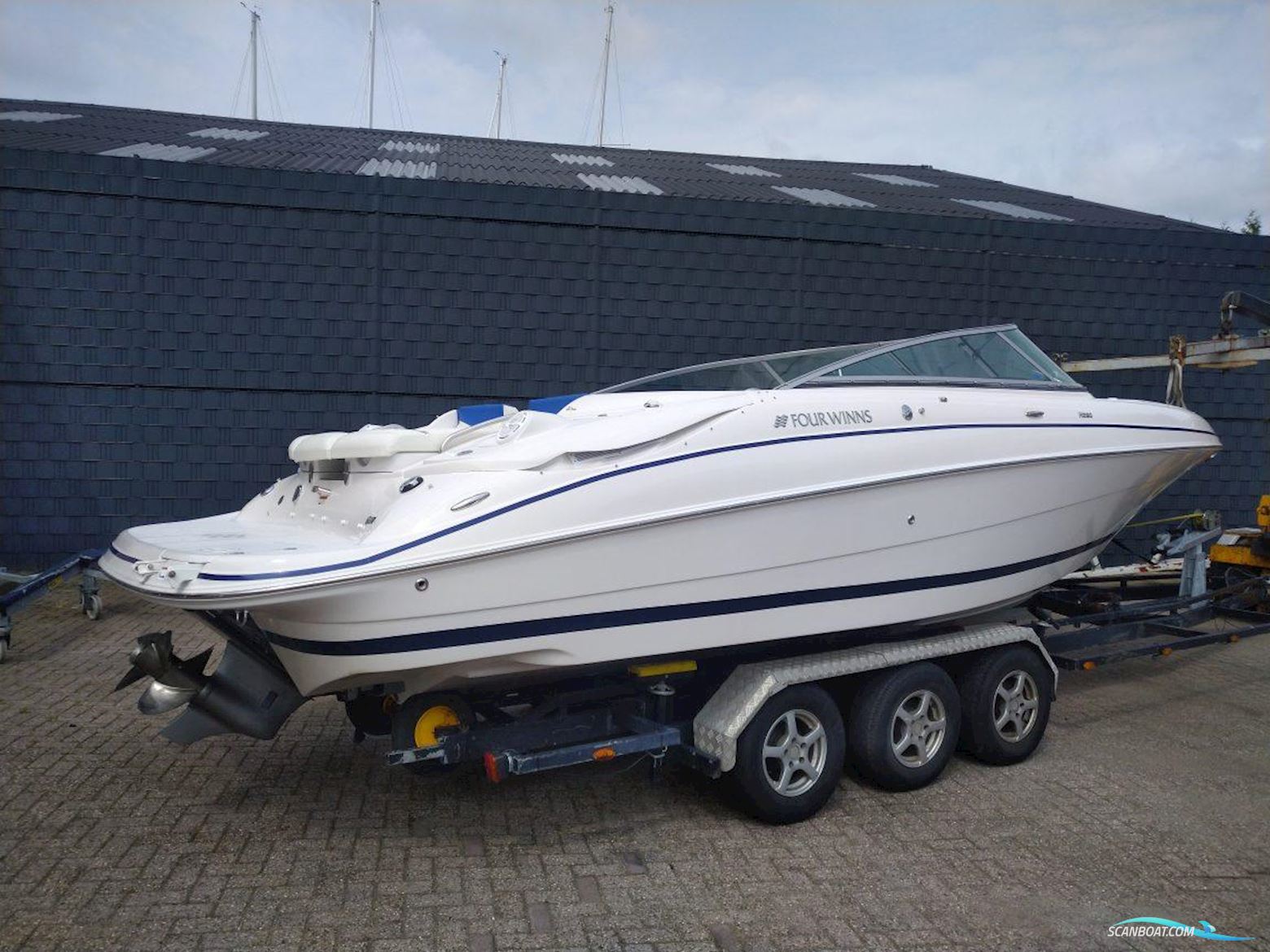 Four Winns 260 Horizon