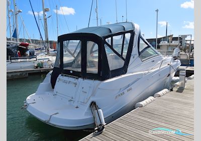 Four Winns 318 Vista Motorboat 2008, with Volvo Penta engine, United Kingdom