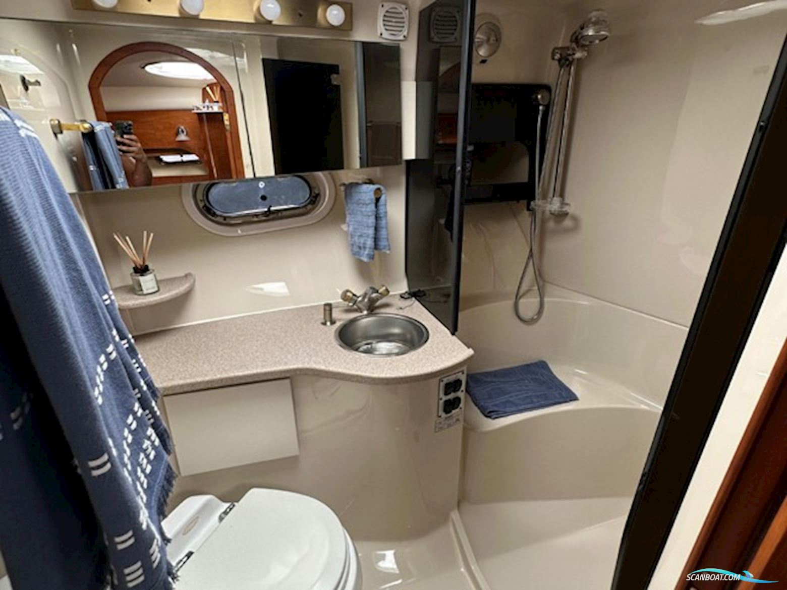 Four Winns 378 Vista – Ralph Lauren Limited Edition
