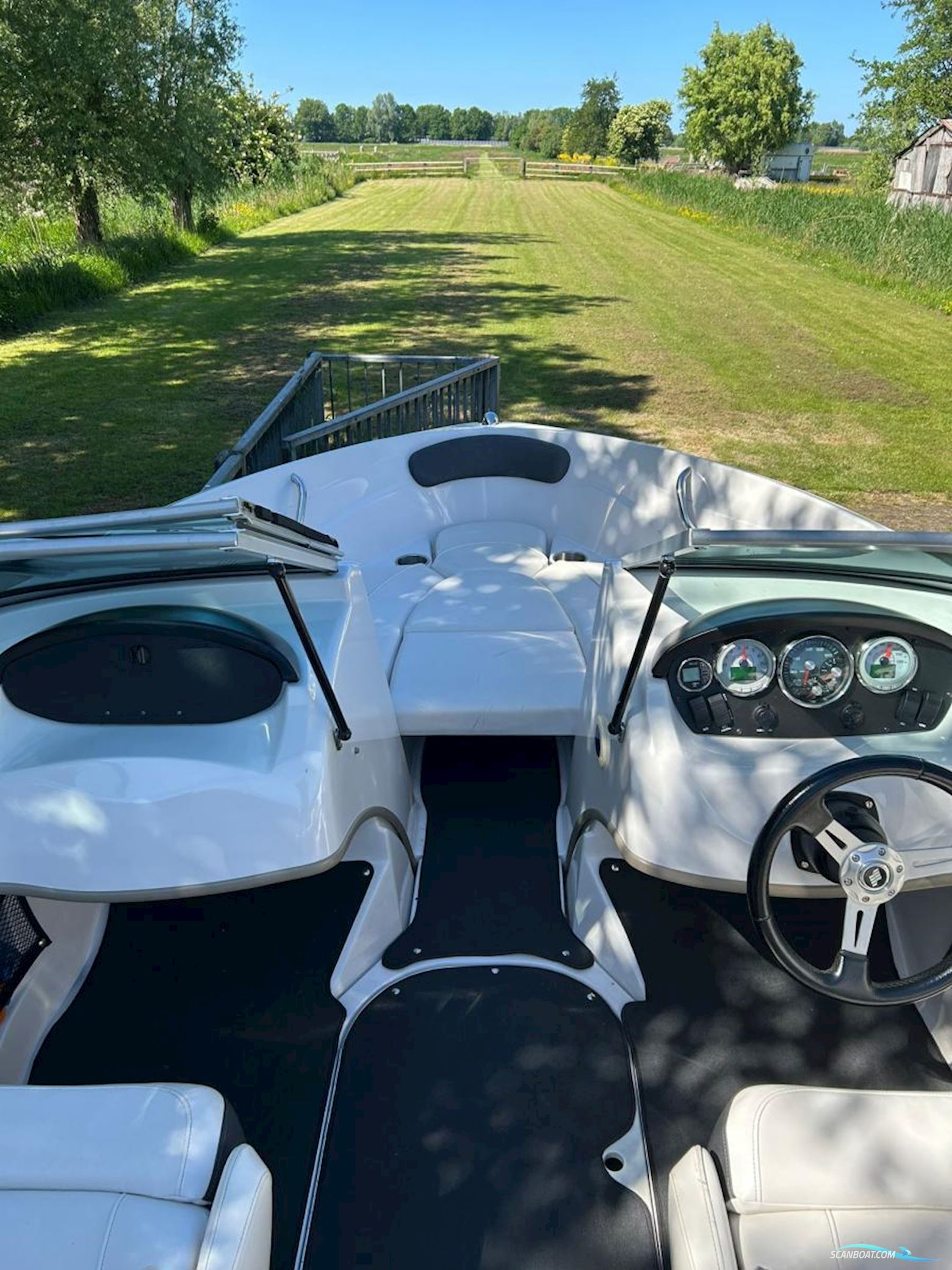 Four Winns H180 Bowrider Outboard