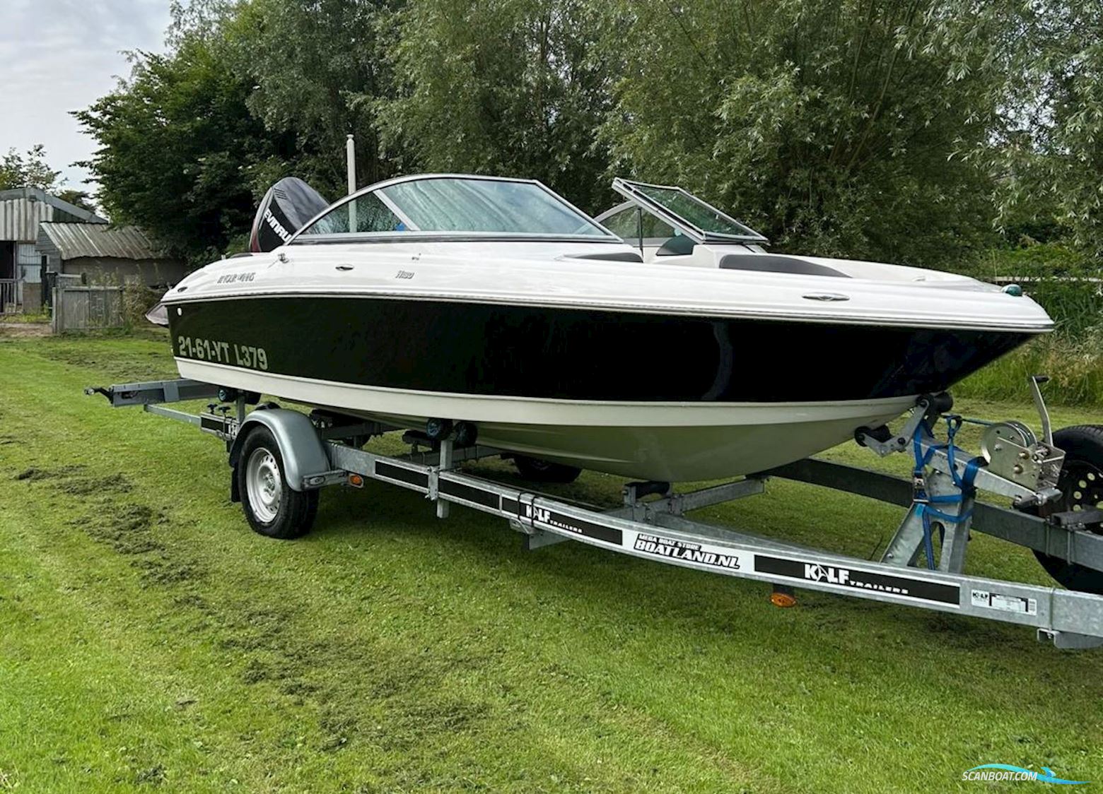 Four Winns H180 Outboard Motorboat 2012, with Evinrude engine, The Netherlands