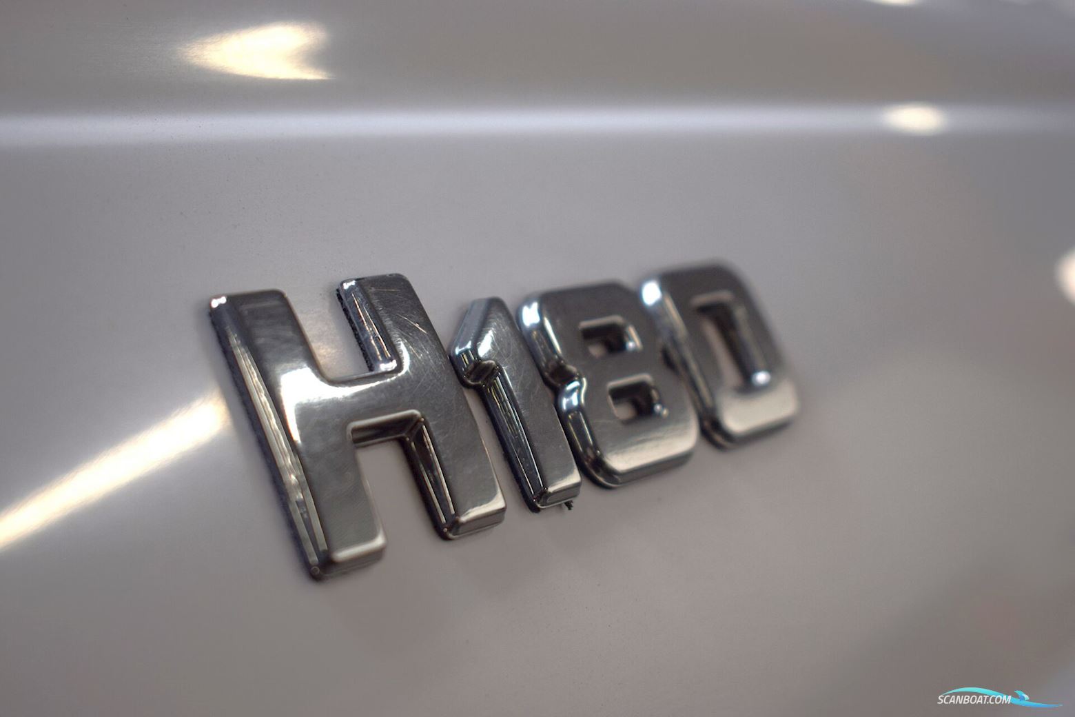 Four Winns H2011 –