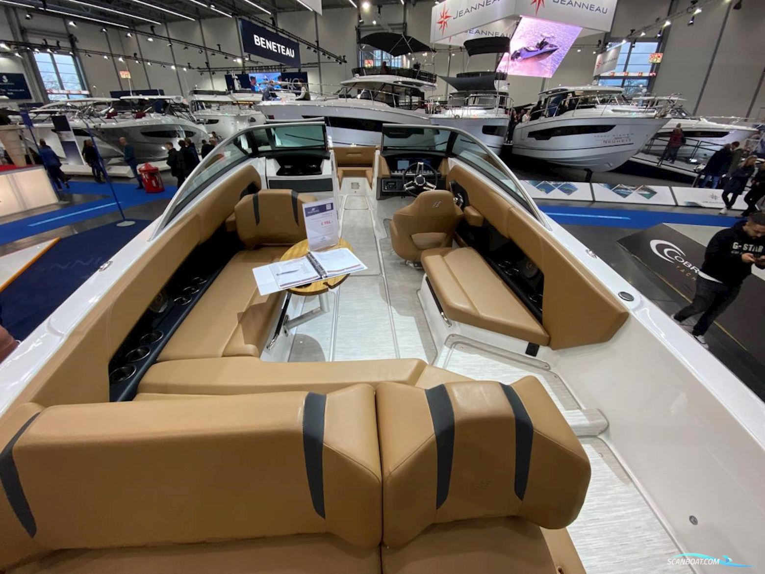 Four Winns H6 Outboard Bowrider