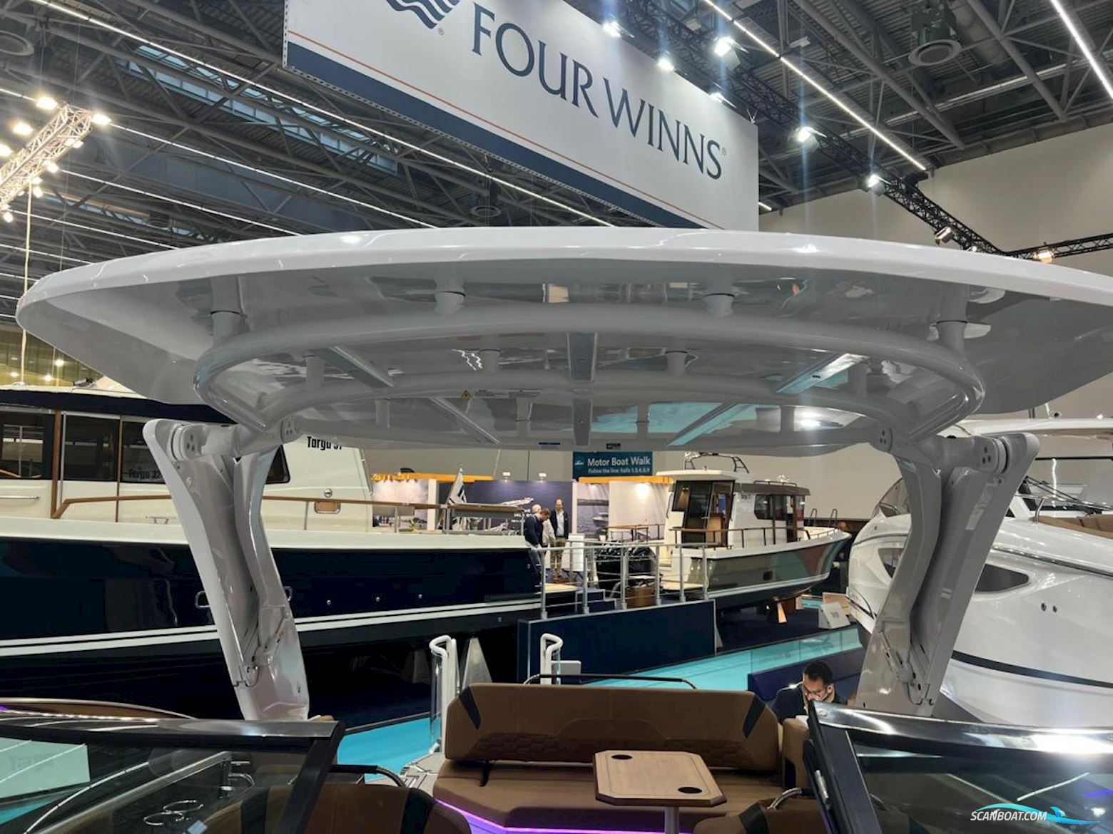 Four Winns H9 Bowrider