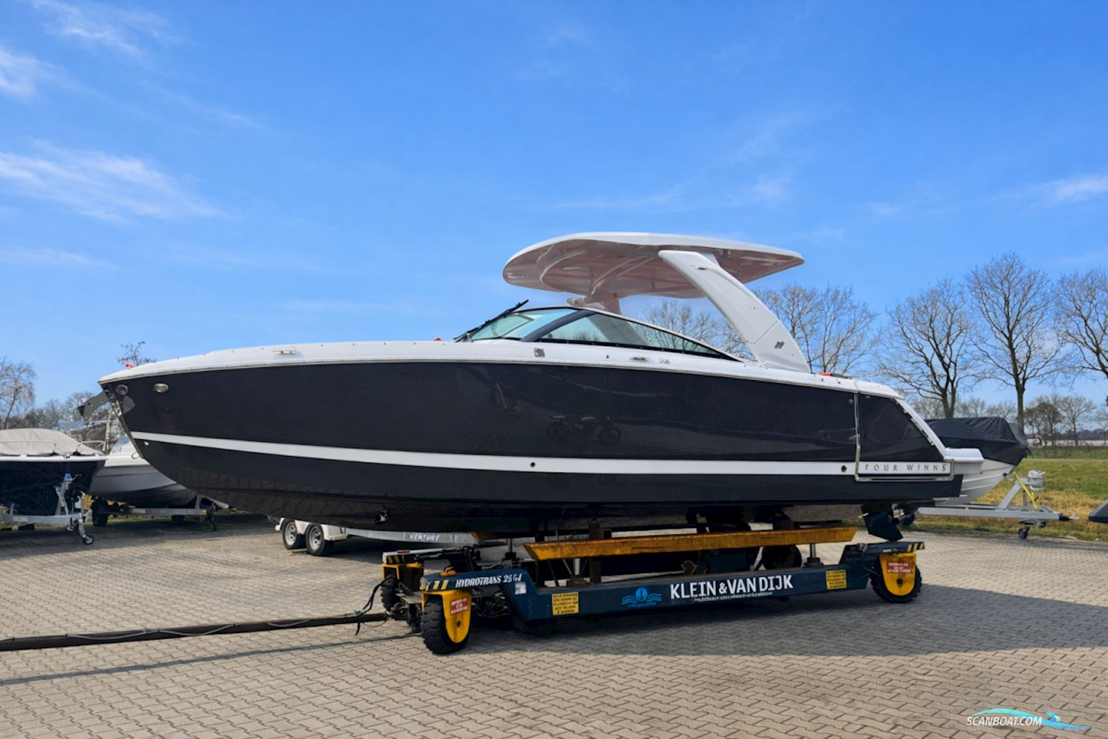 Four Winns H9 Bowrider Motorboat 2026, with Mercruiser engine, The Netherlands