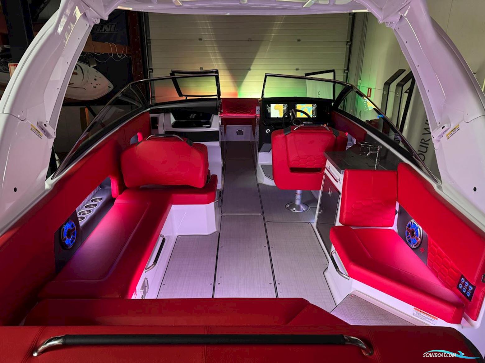 Four Winns H9 Bowrider