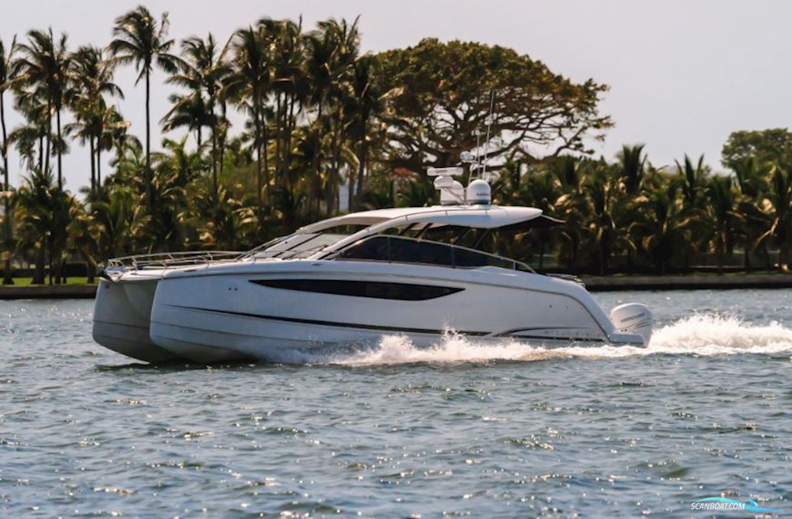 Four Winns TH36 Motorboat 2025, with Mercury engine, Denmark