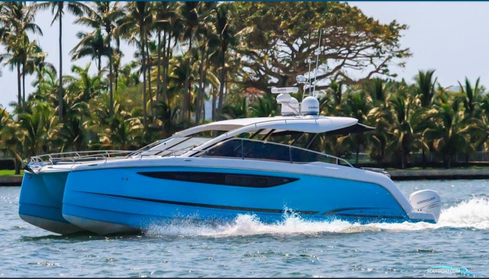 Four Winns TH36 Motorboat 2024, with Mercury engine, The Netherlands