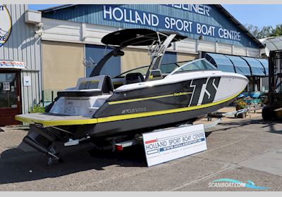 Four Winns TS 242 Motorboat 2017, with Volvo Penta engine, The Netherlands