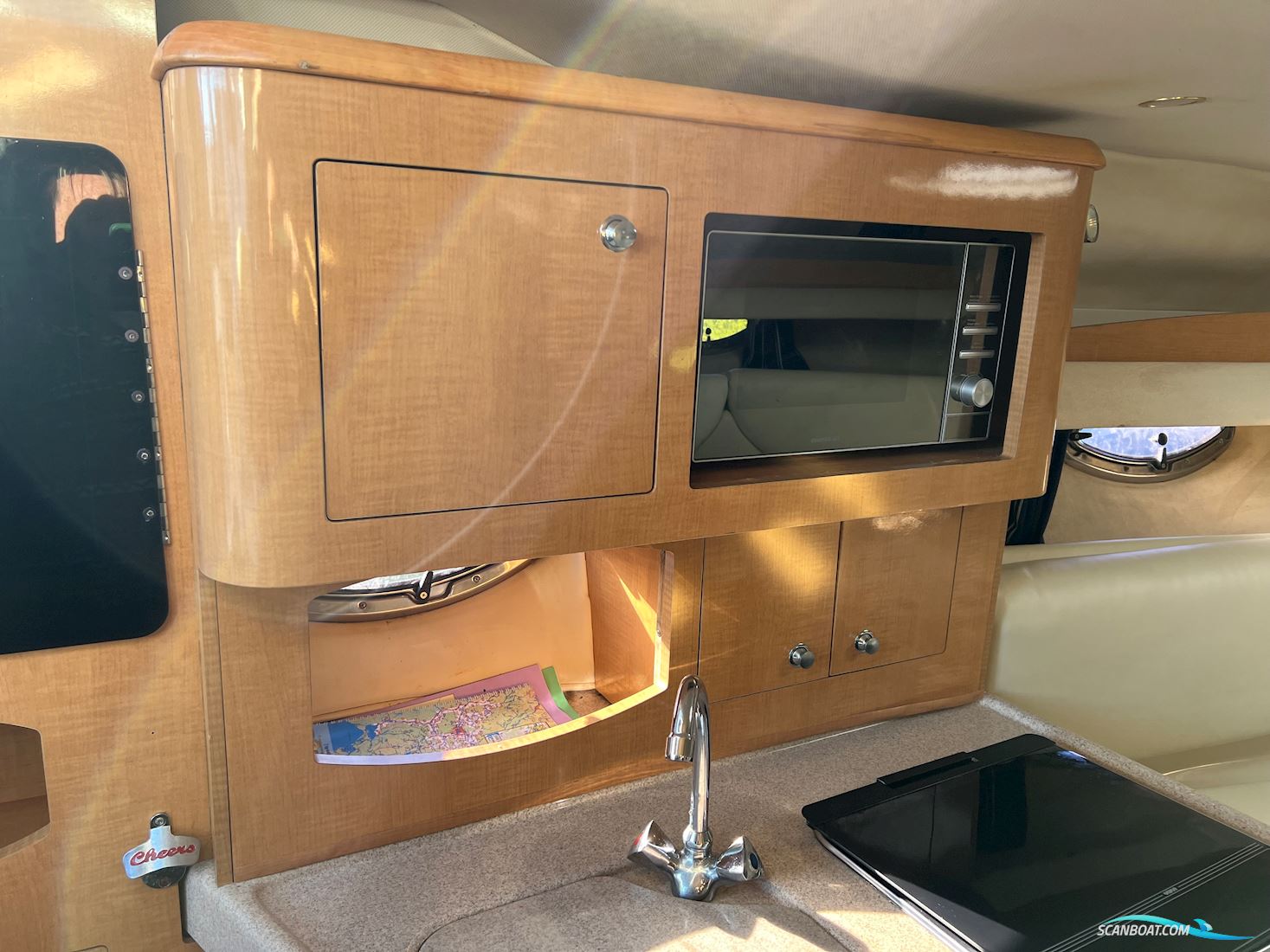 FOUR WINNS V285