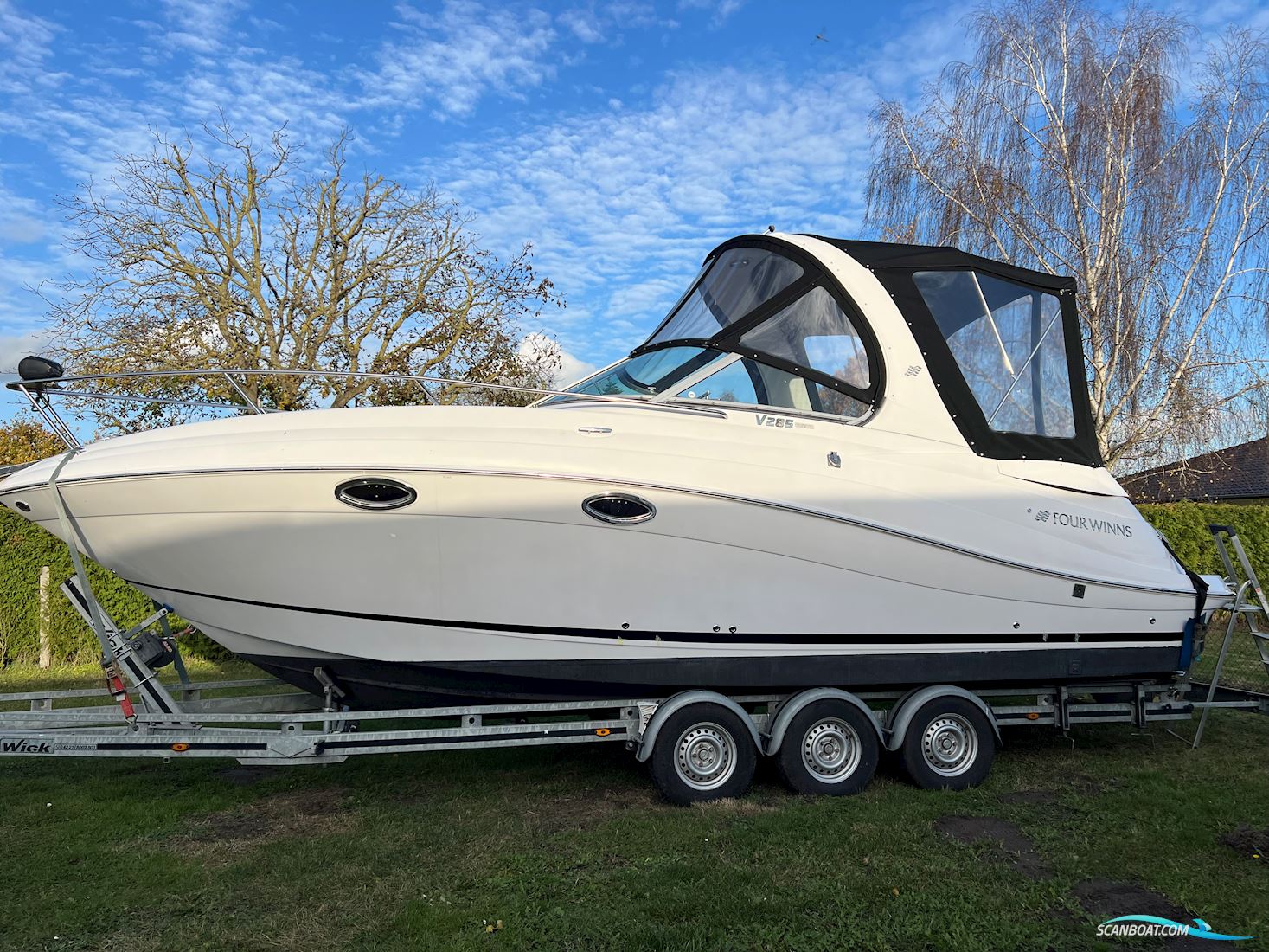 FOUR WINNS V285 Motorboat 2010, with Mercruiser 7,3 LD Tronic engine, Germany