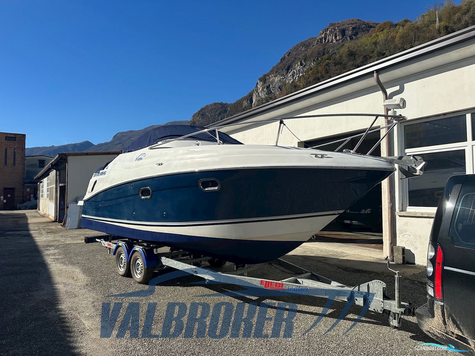 Four Winns Vista 248 Motorboat 2004, with Volvo Penta 5GXi engine, Italy