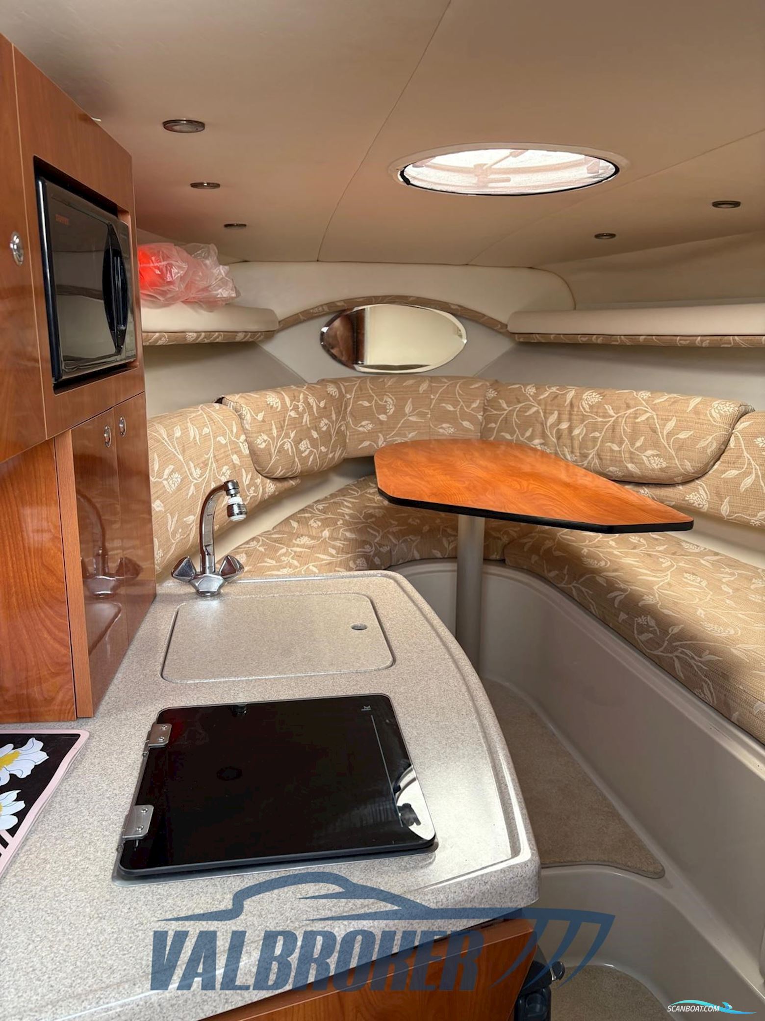 Four Winns Vista 268