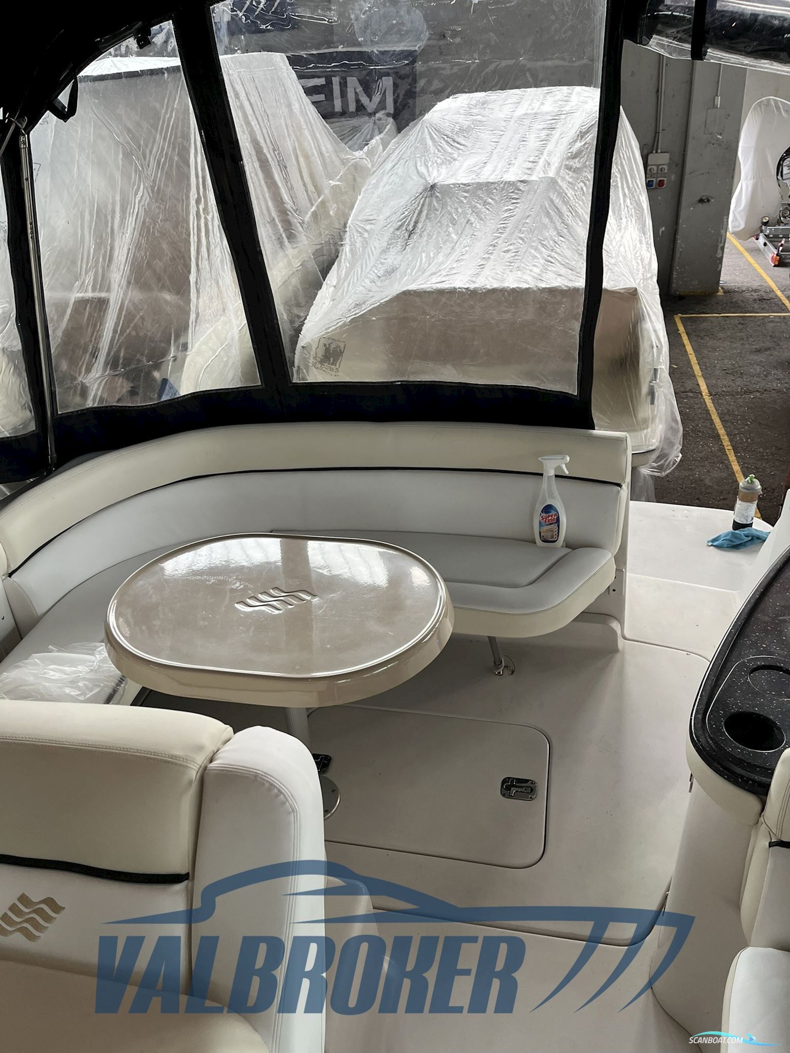 Four Winns Vista 288