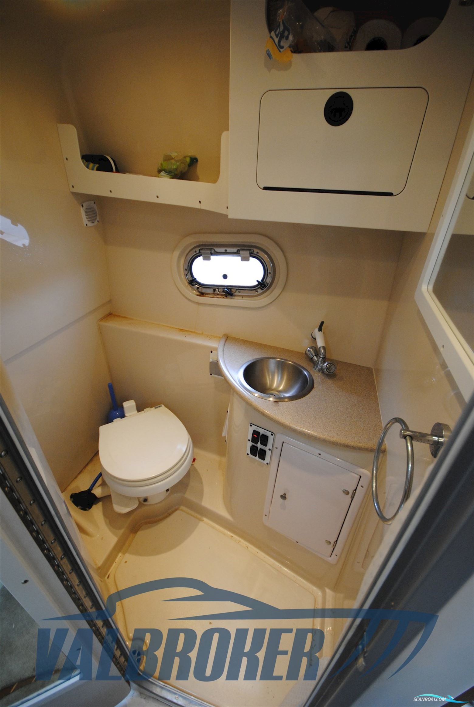 Four Winns Vista 288