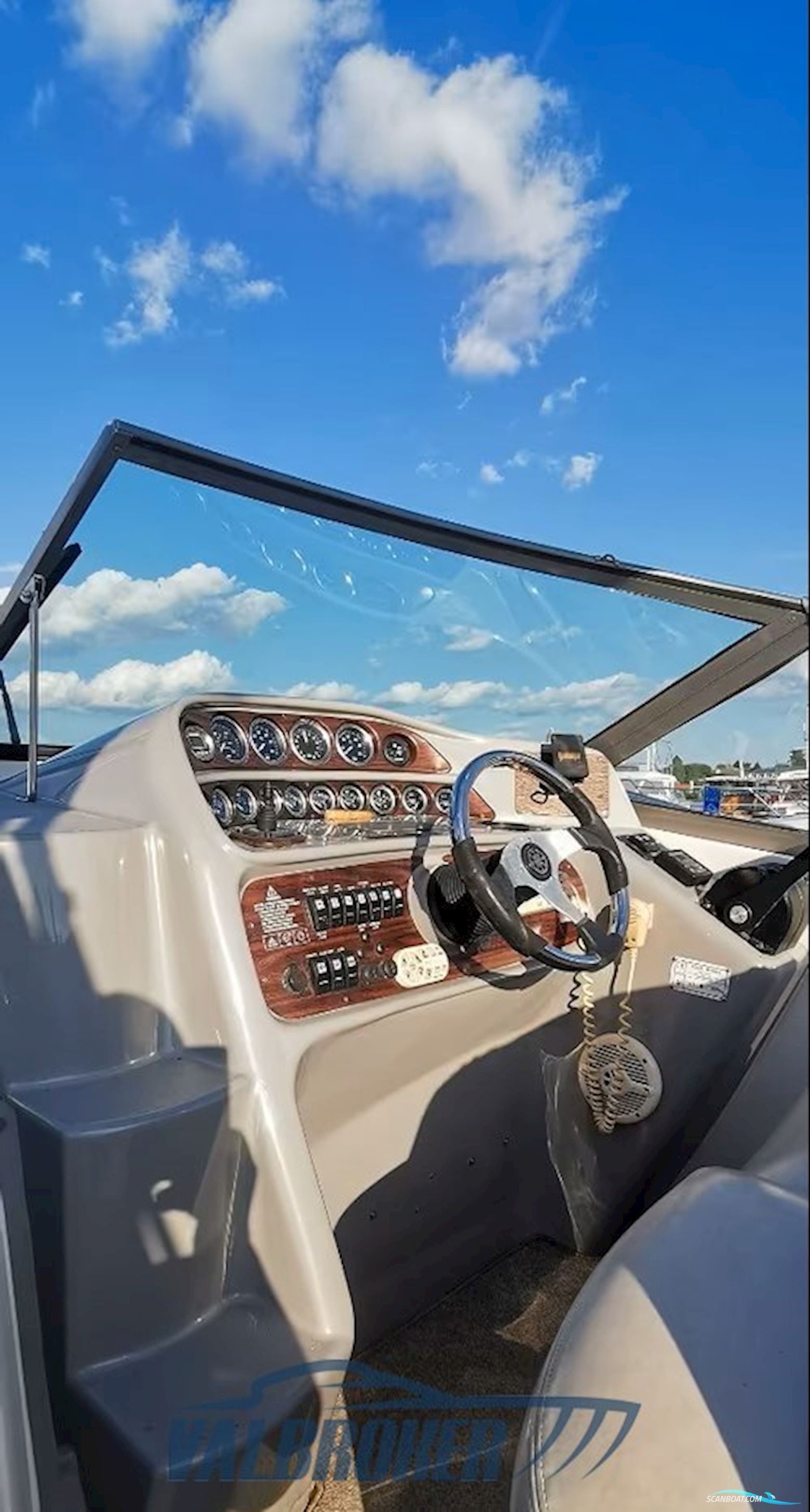 Four Winns Vista 298