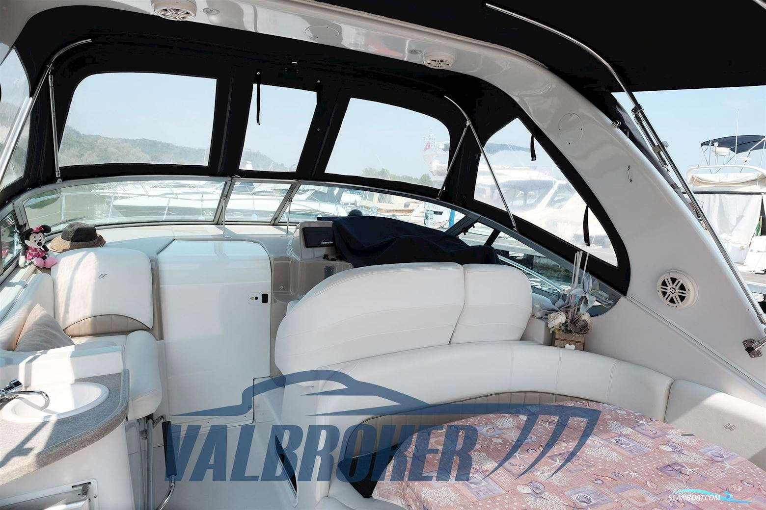 Four Winns Vista 328