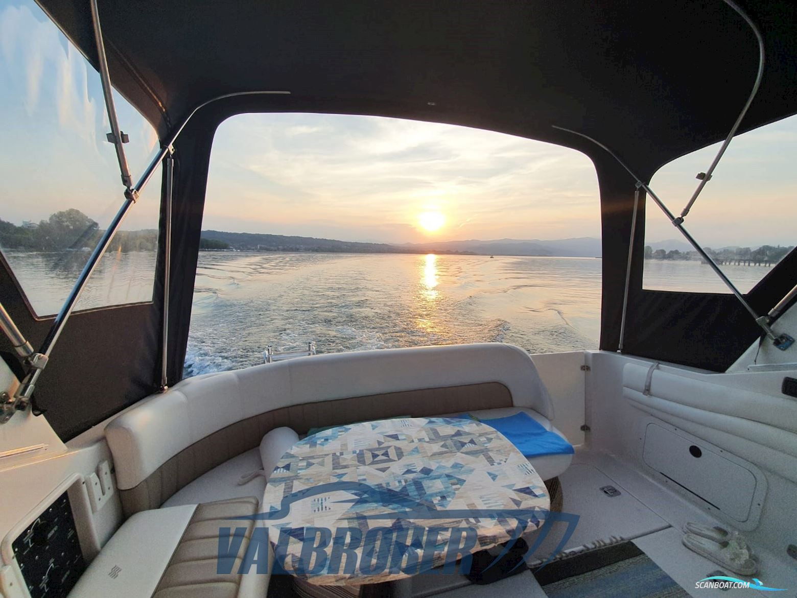 Four Winns Vista 328