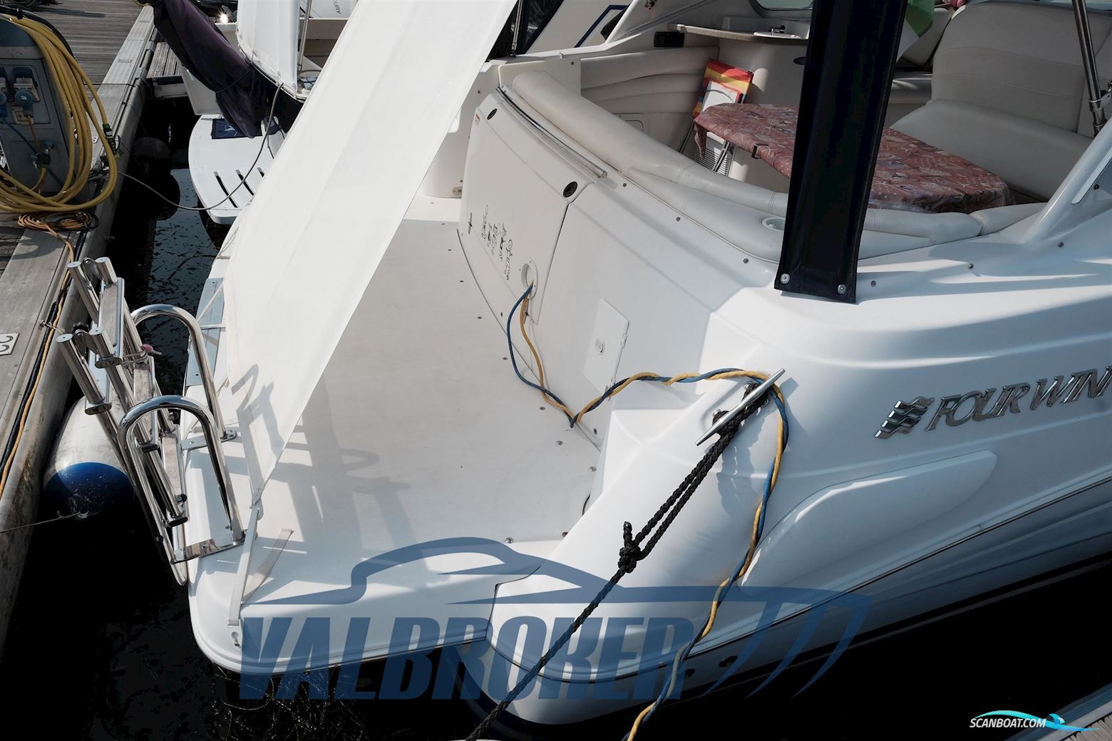 Four Winns Vista 328