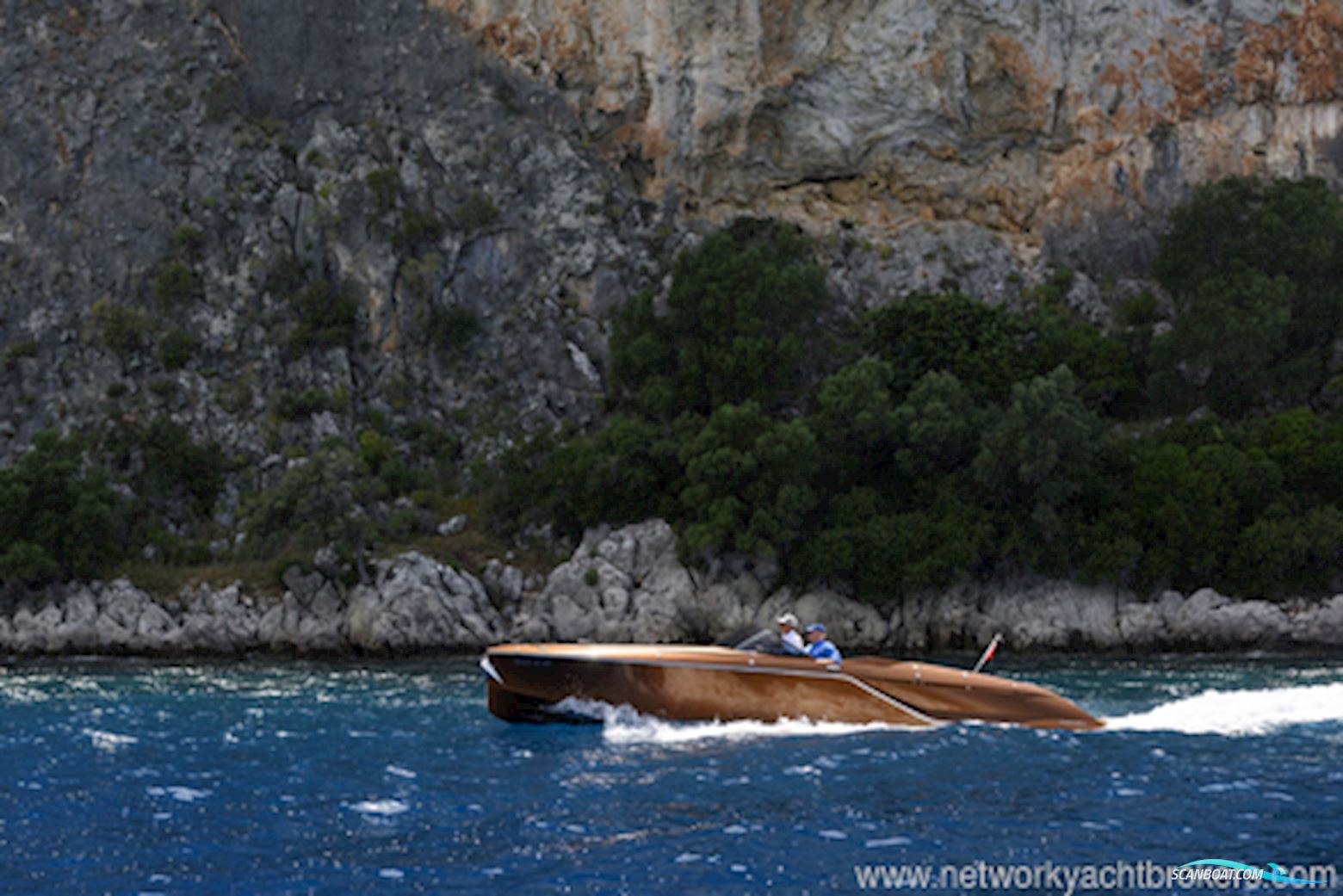 Frauscher 858  Fantom