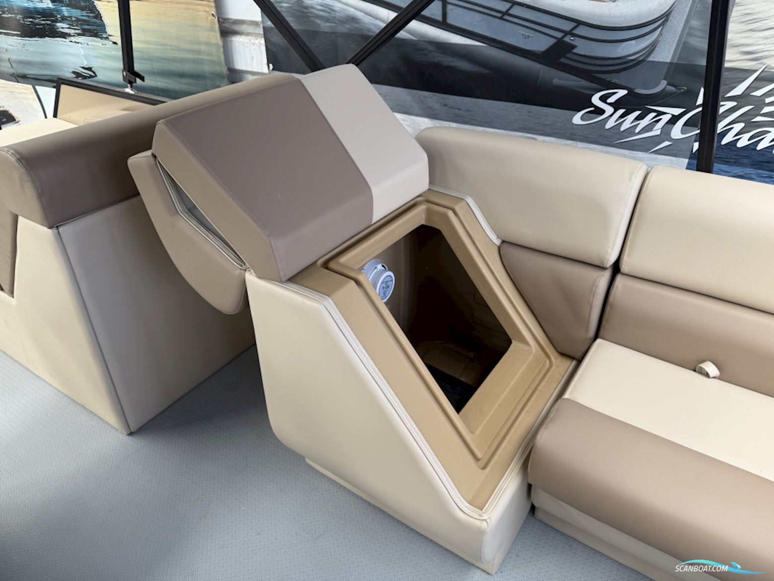 Funcruiser Pontoon 650 - New