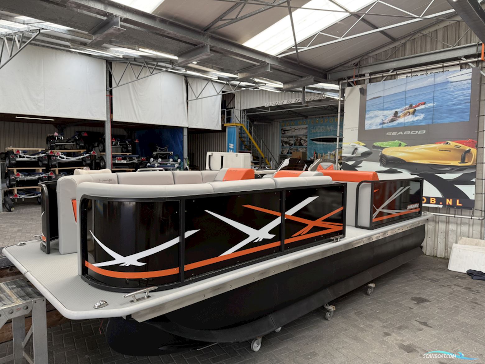 Funcruiser Pontoon 650 - NIEUW