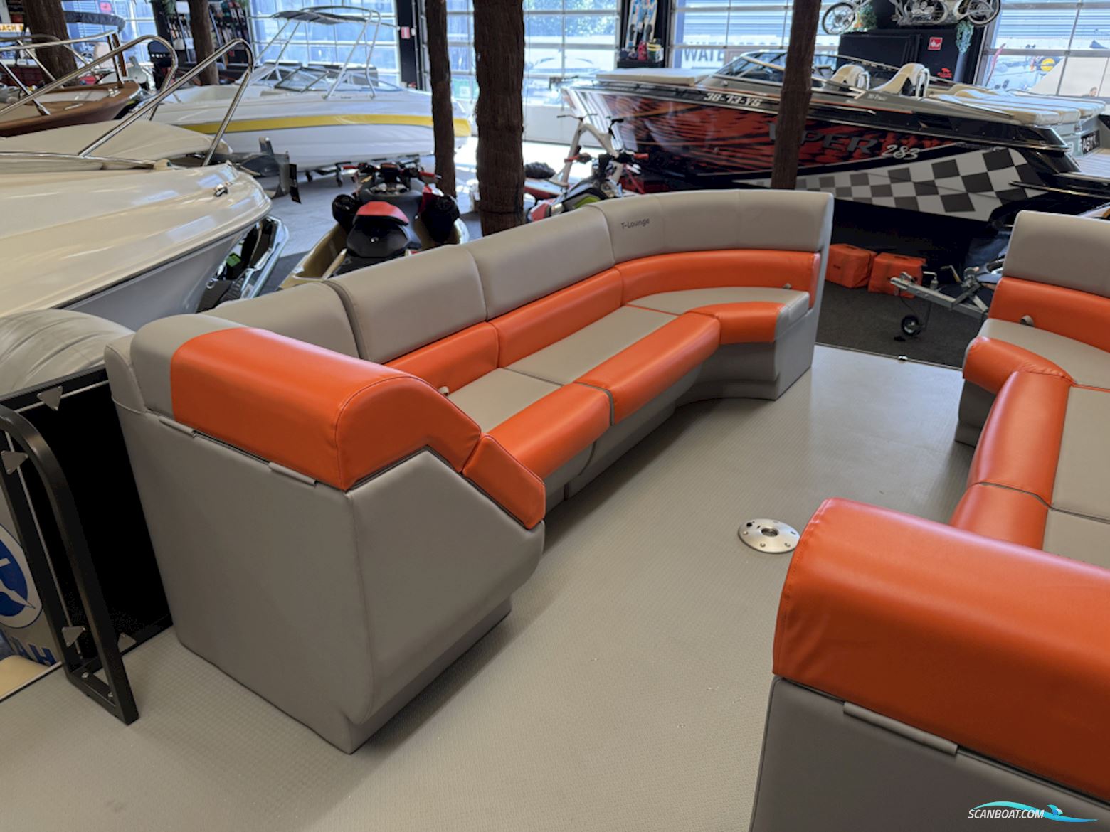 Funcruiser Pontoon 650 - NIEUW