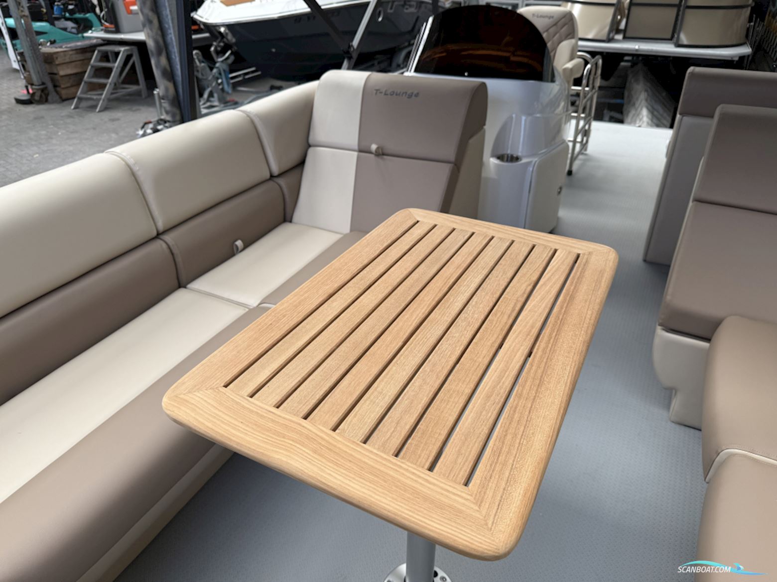 Funcruiser Pontoon 650 - NIEUW