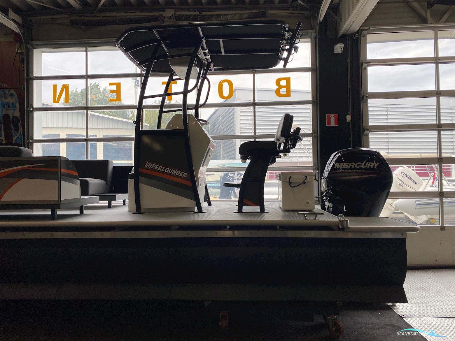 Funcruiser Pontoon 850 - NIEUW