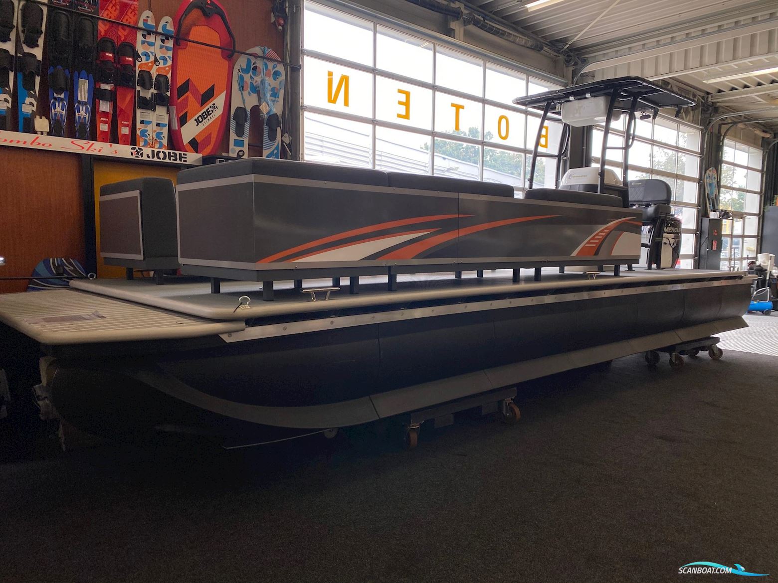 Funcruiser Pontoon 850 - NIEUW