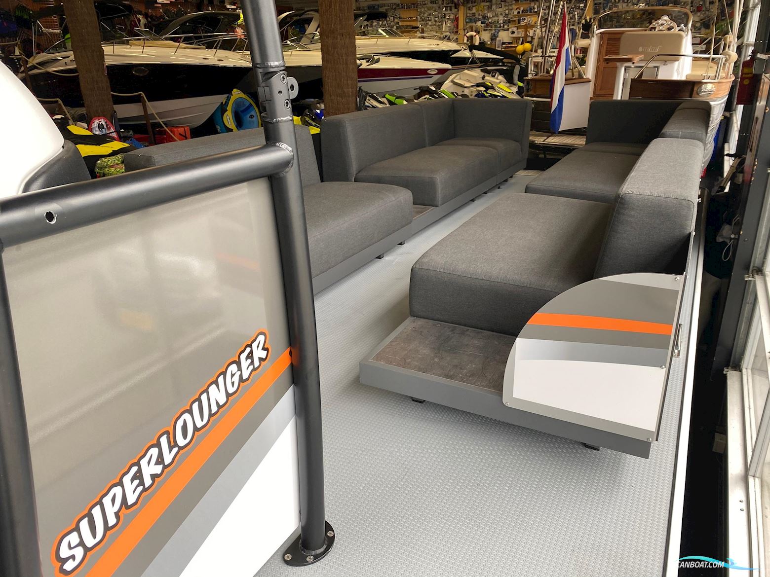 Funcruiser Pontoon 850 - NIEUW