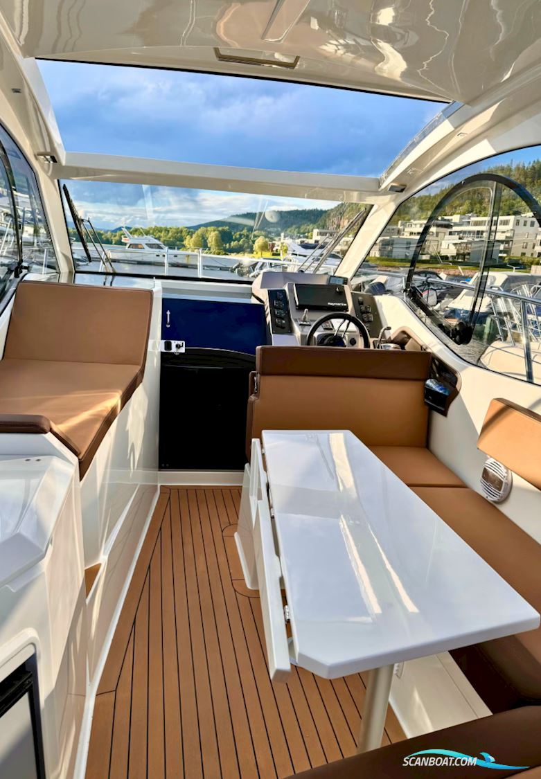 Galeon 305 Hts