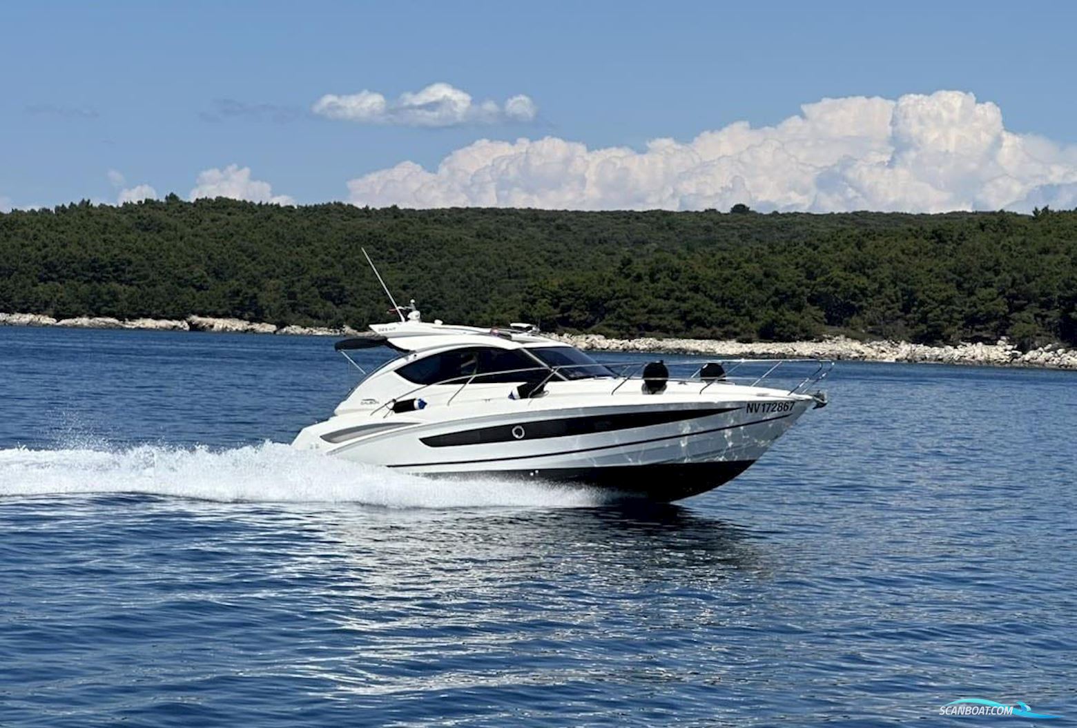 Galeon 325 HT - Diesel - 2011 Motorboat 2011, with Volvo Penta D4-225 Evc DP engine, Croatia