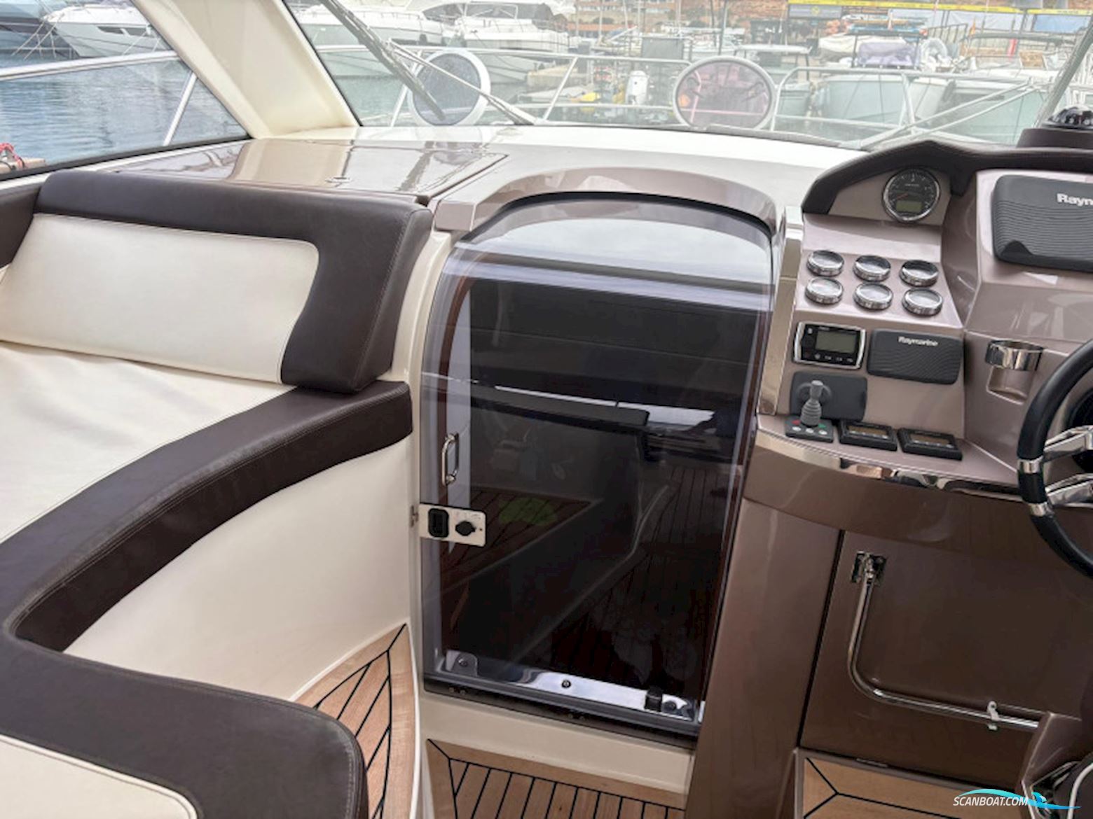 Galeon 325 Hts
