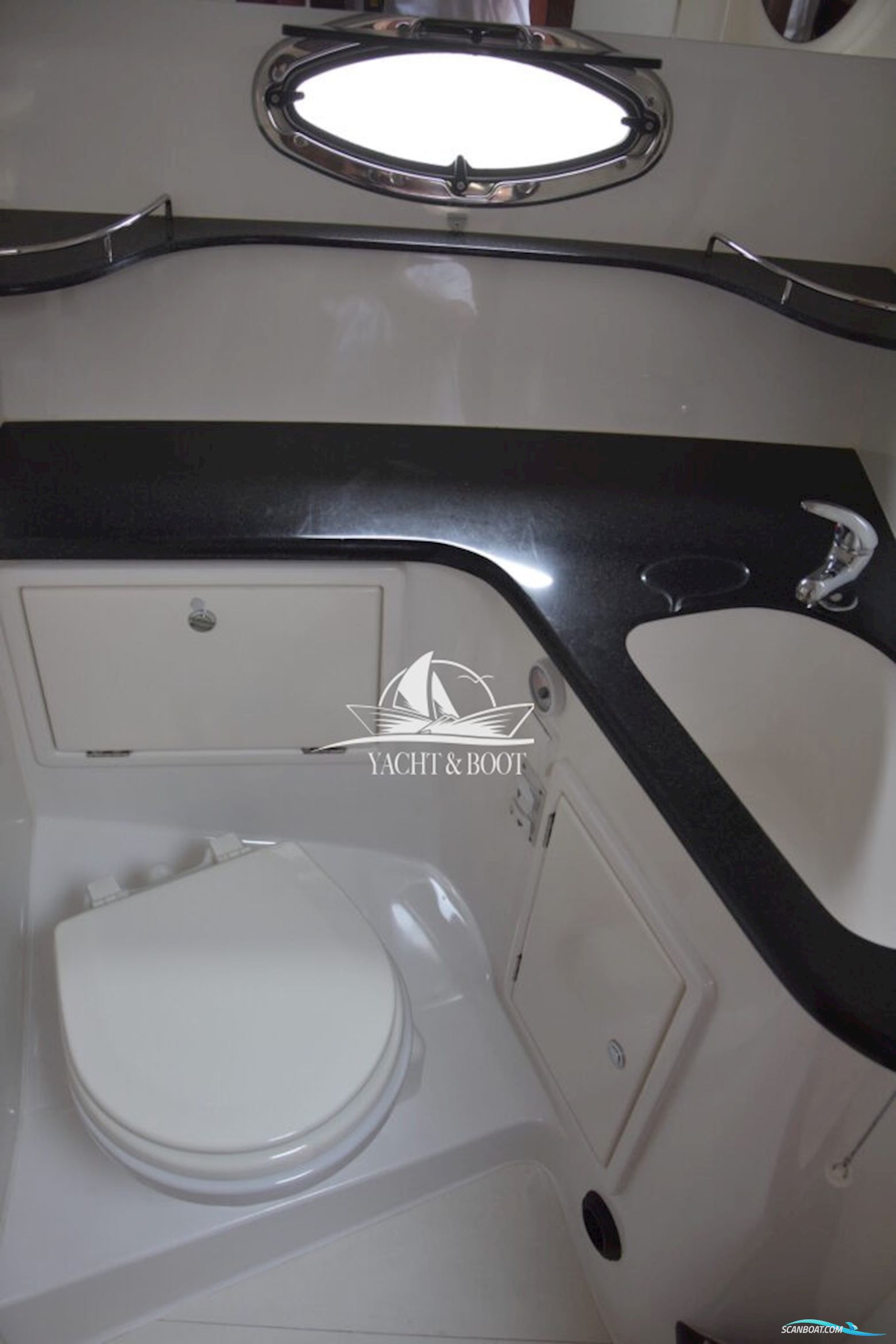 Galeon 330 Fly