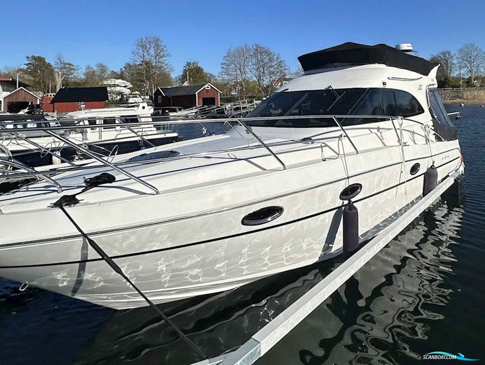 Galeon 330 Fly