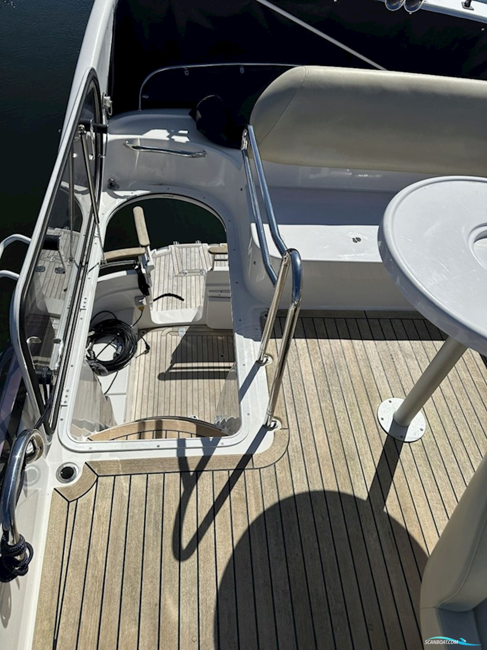 Galeon 330 Fly