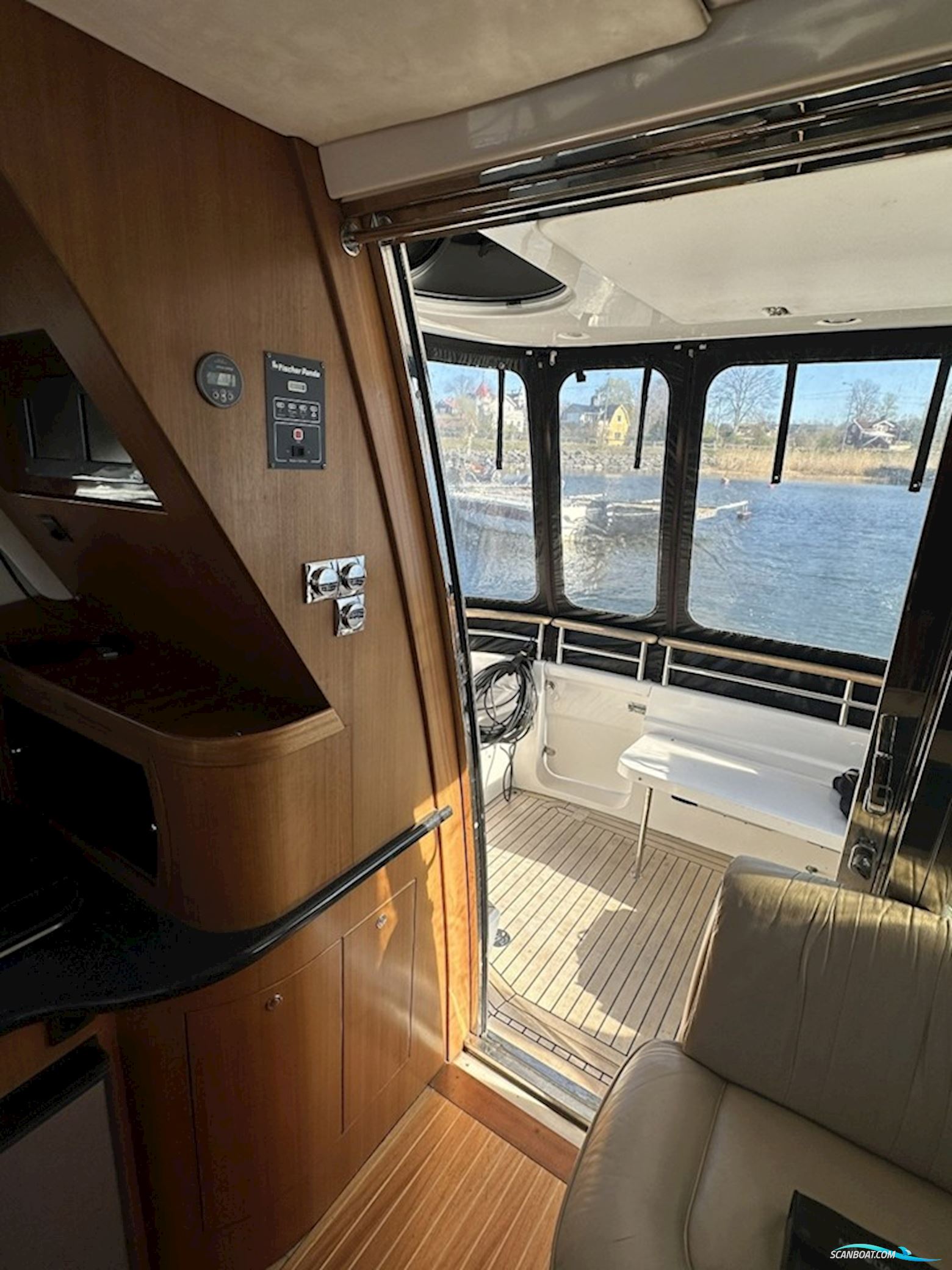 Galeon 330 Fly