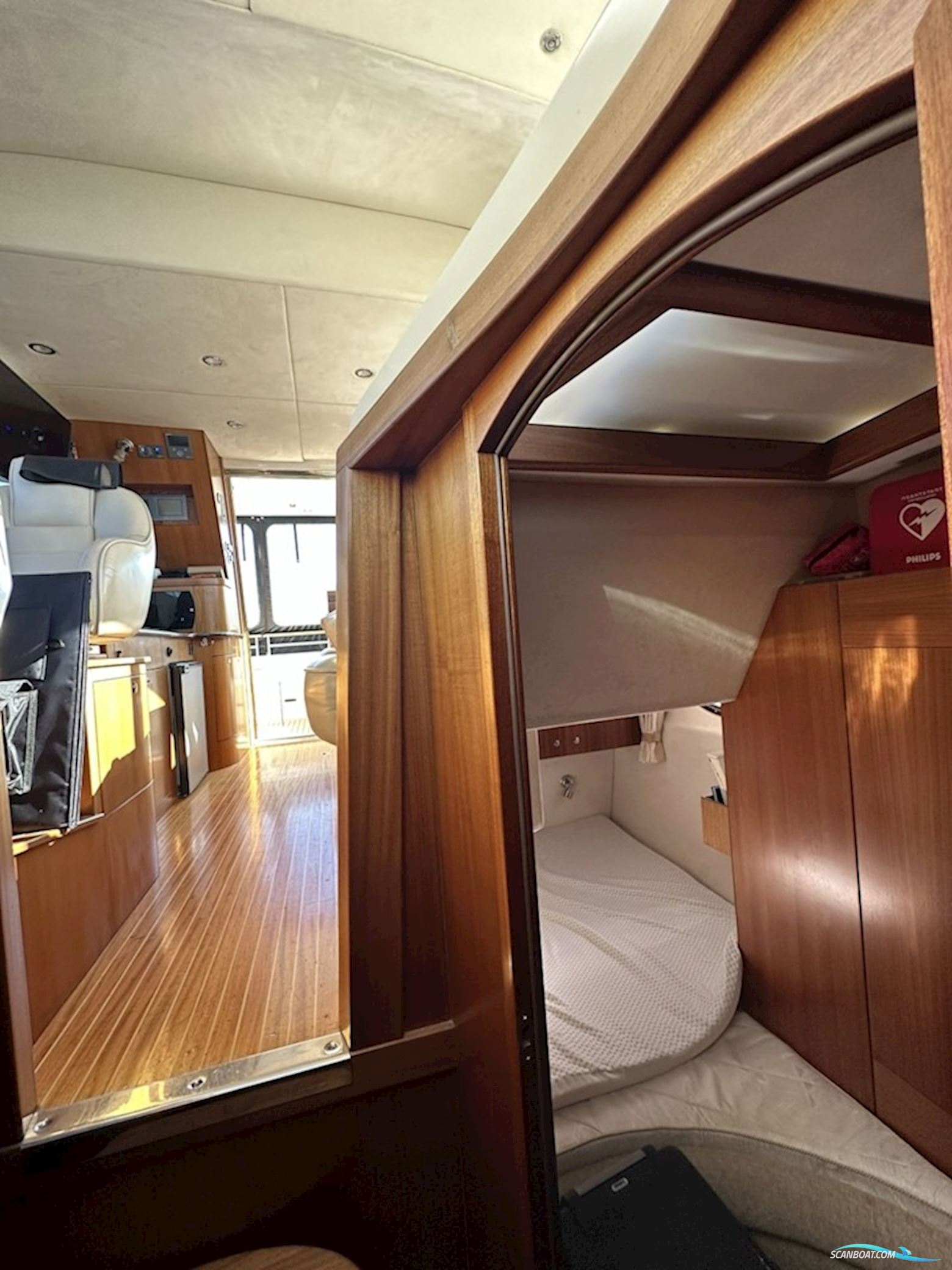 Galeon 330 Fly