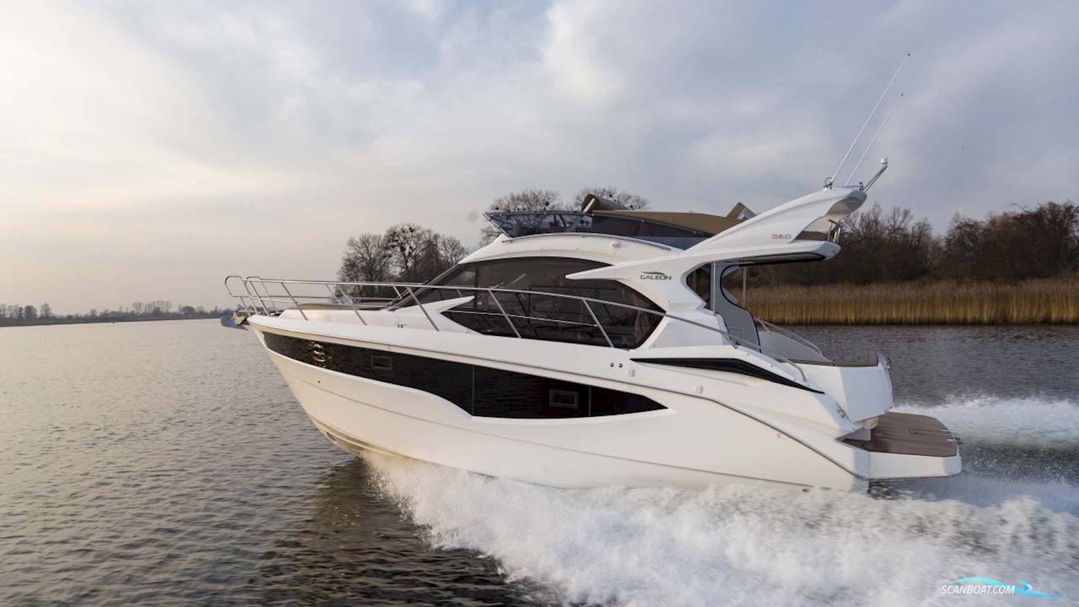 Galeon 360 FLY