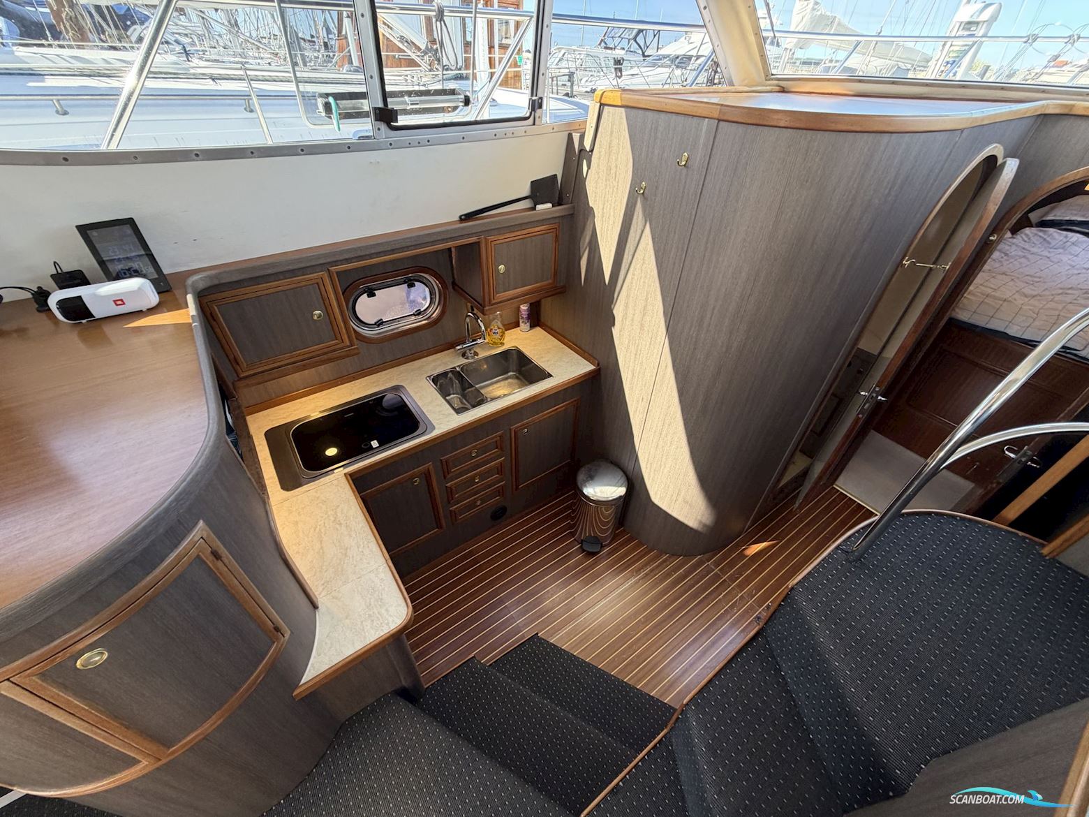 Galeon 380