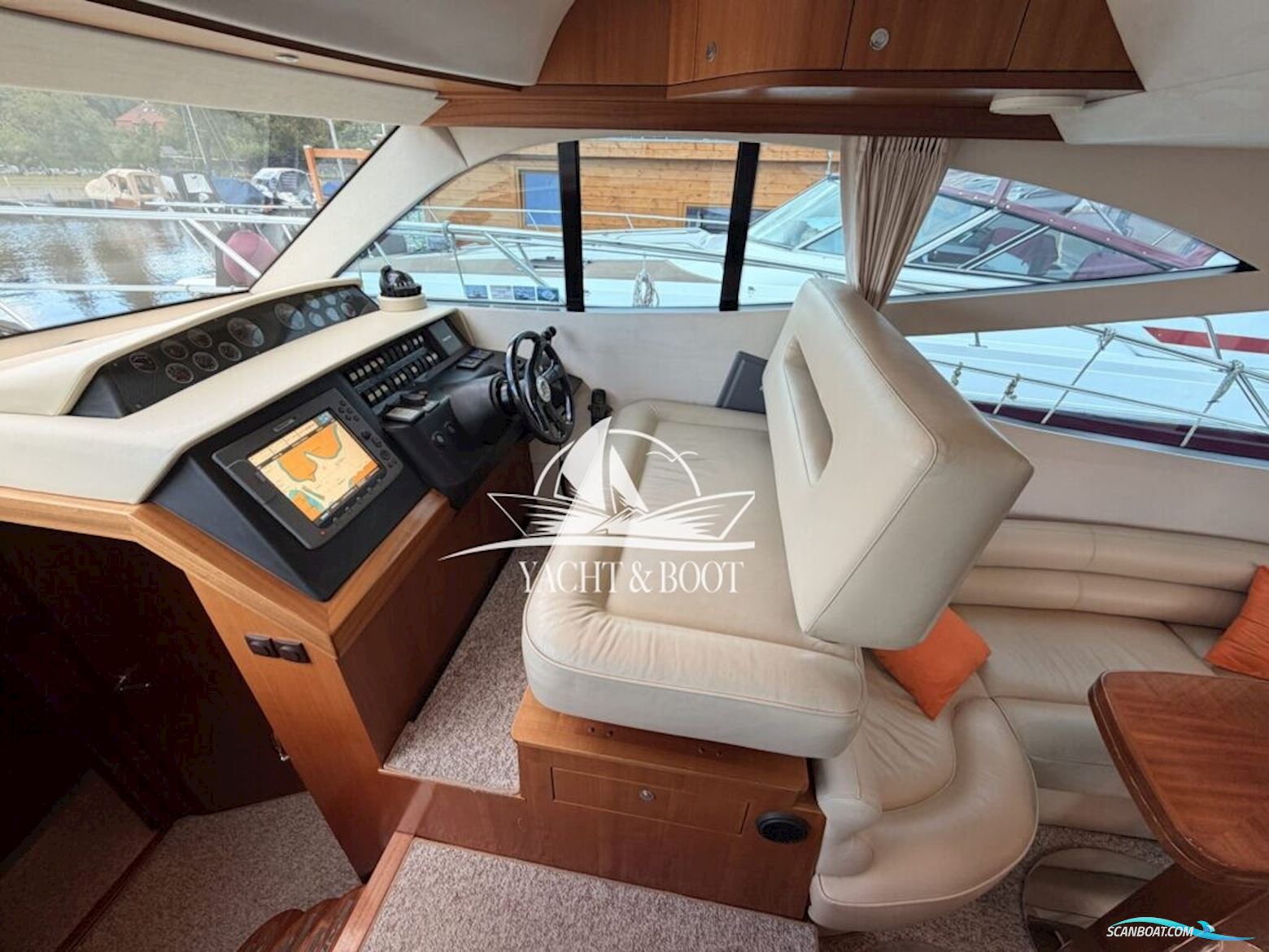 Galeon 390 Fly