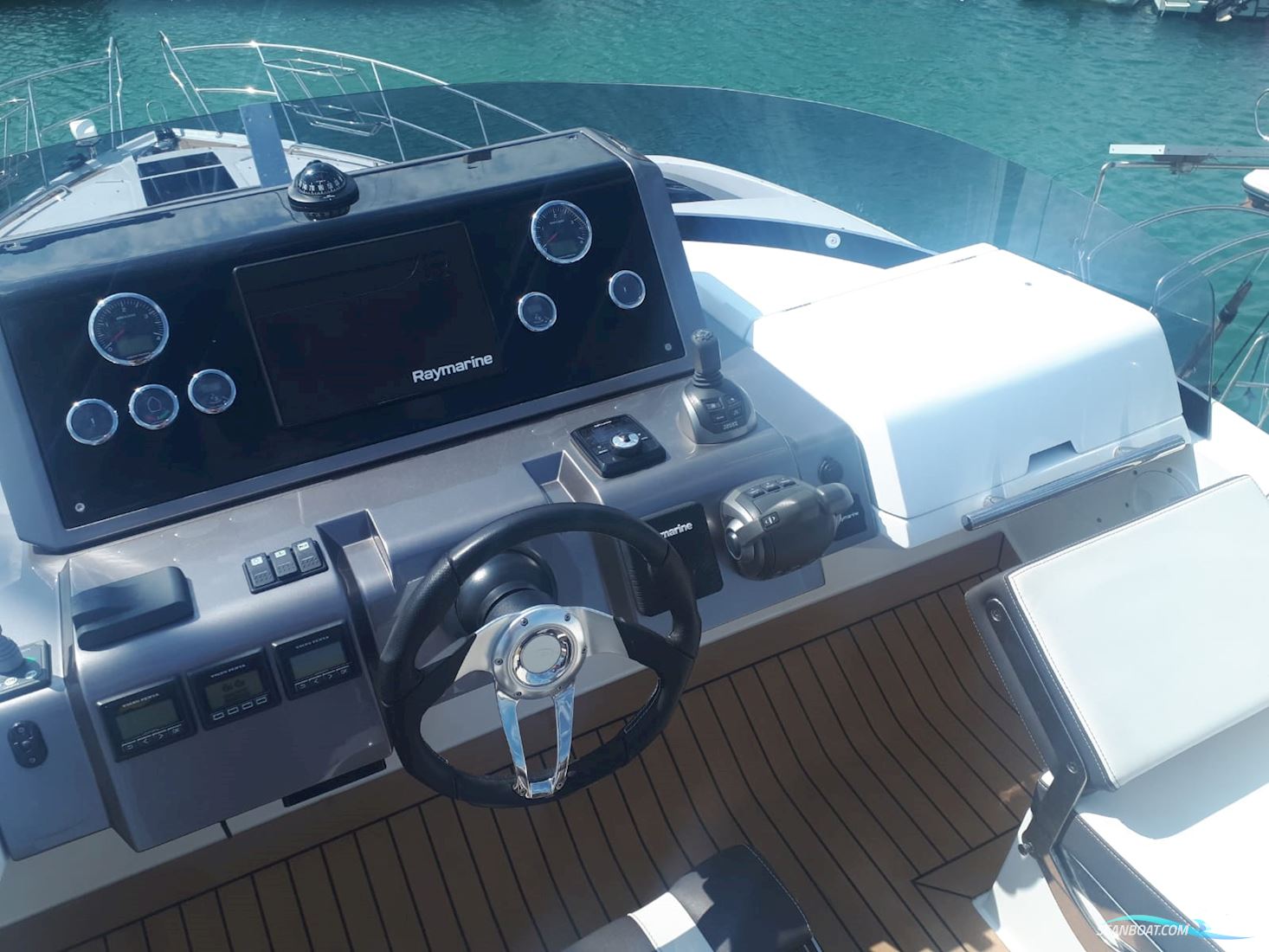 Galeon 430 Sky