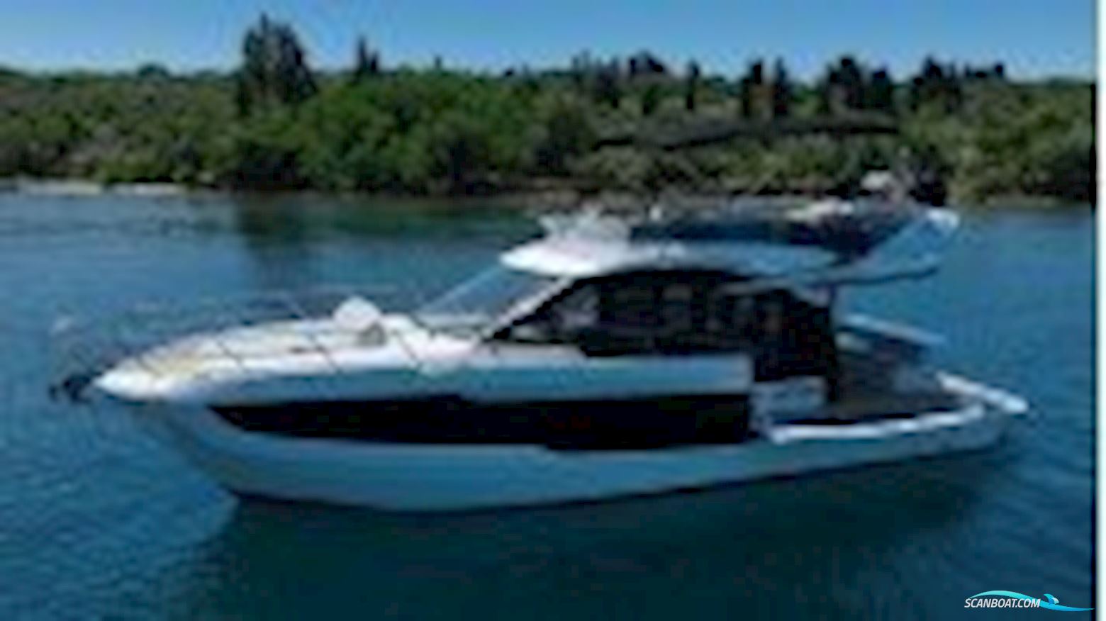 Galeon 440 Fly