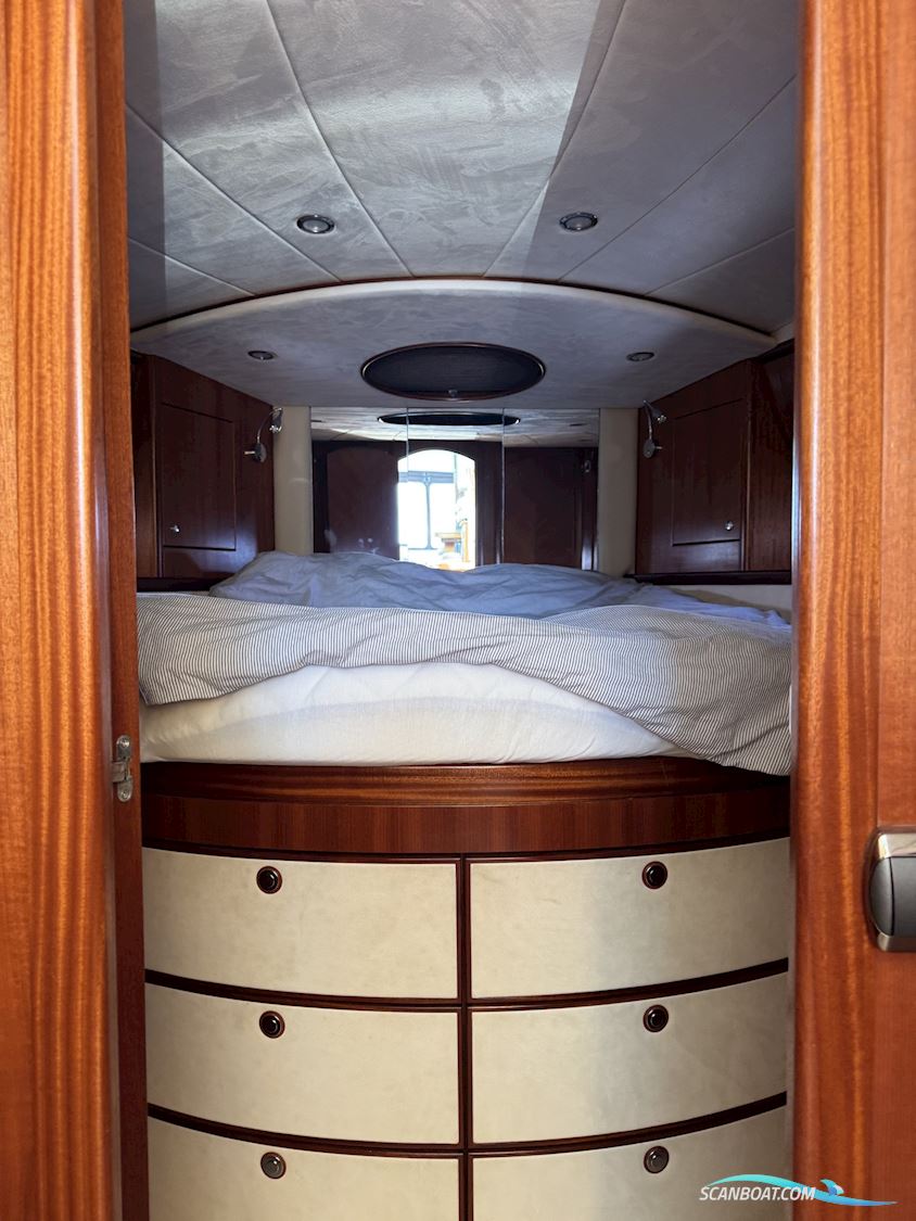 Galeon 440 Fly