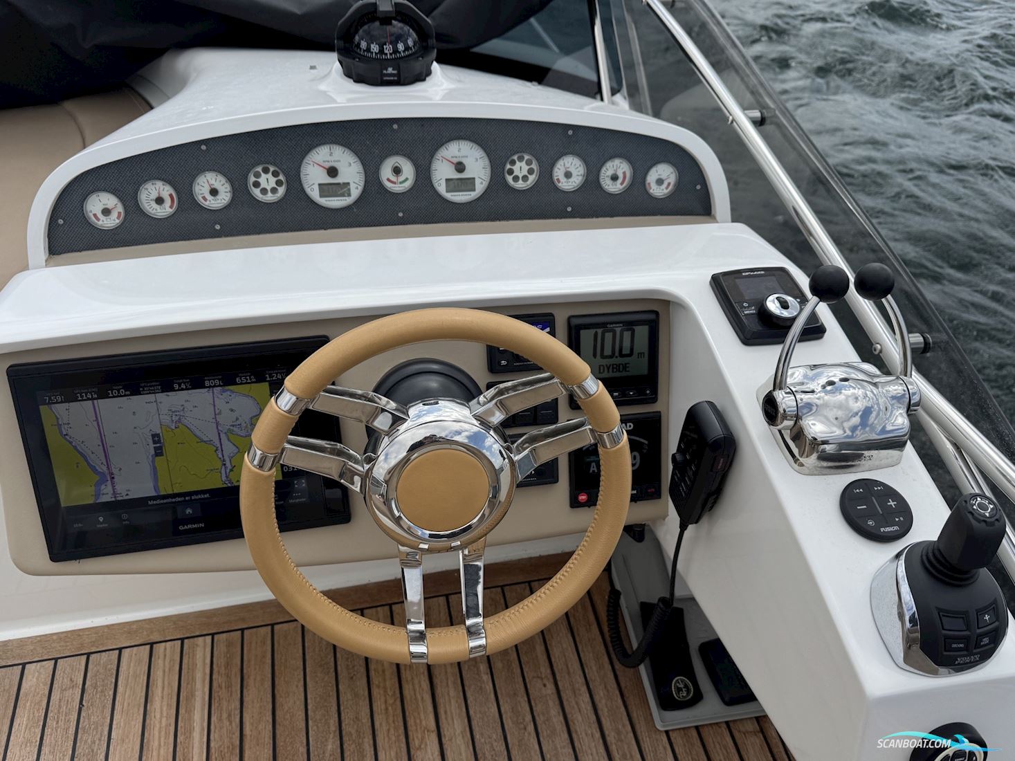 Galeon 440 Fly