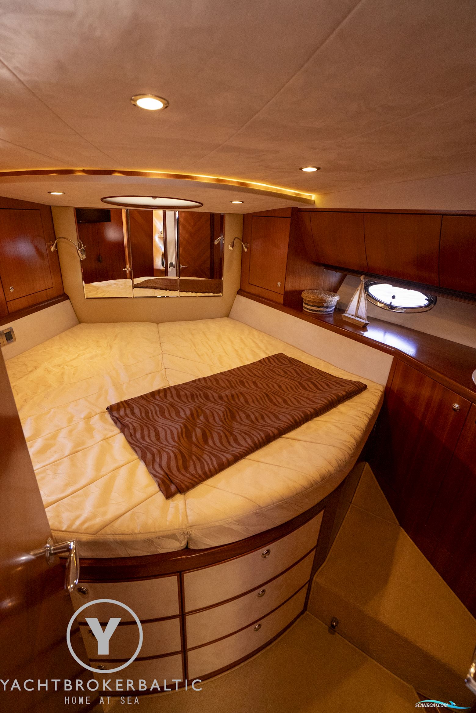 Galeon 440 Fly
