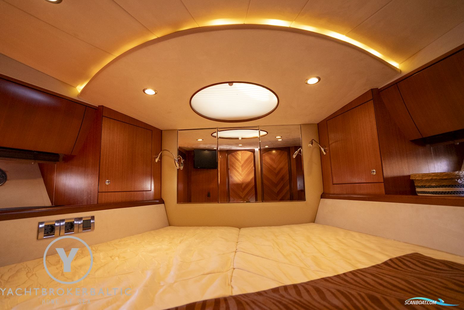 Galeon 440 Fly